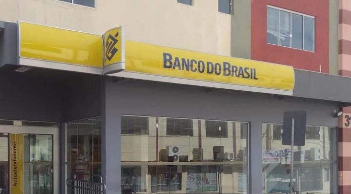 Bandidos invadem agência do Banco do Brasil em Barra Velha