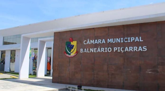Servidor da Câmara de Piçarras é investigado por acúmulo de função