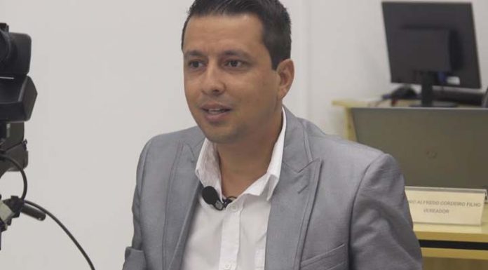 Vereador Tibeco (PSDB) é eleito presidente da Câmara com apoio da base governista