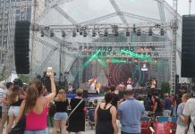 Balneário Camboriú abre a temporada de verão com shows e fogos