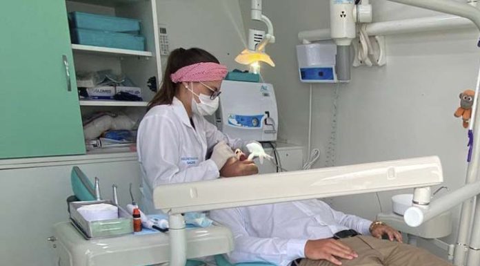 OdontoMóvel de Penha atende pacientes do Núcleo de Atenção à Mulher e à Criança