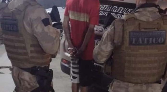 Homem é preso por tráfico de drogas com 50 pedras de crack em Piçarras