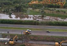 VÍDEO Começam as obras da galeria pluvial na vala em frente ao Parque Beto Carrero World