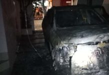 Carro é destruído em incêndio dentro da garagem da residência