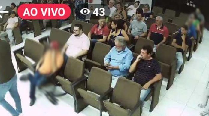 Homem é preso na saída da Câmara de Penha após descumprir medida protetiva de ex-companheira