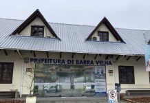 Prefeitura de Barra Velha começa a distribuir os carnês do IPTU 2023