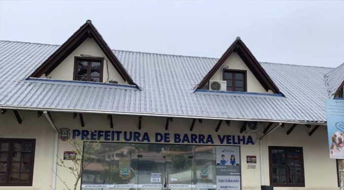 Prefeitura de Barra Velha começa a distribuir os carnês do IPTU 2023