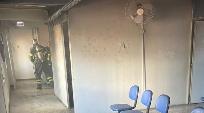 Fogo no Posto de Saúde do Bairro São João em Itajaí danifica móveis e aparelhos eletrônicos