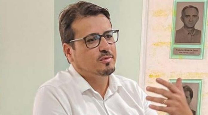 Prefeito Aquiles articula apoio para concorrer à presidência da FECAM