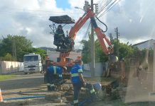 VIDEO Águas de Penha faz reparo de vazamento após reclamação de moradora ao Oisc notícias