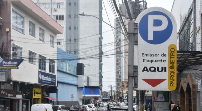 Zona Azul vai cobrar R$ 7 por duas horas de estacionamento; veja as ruas