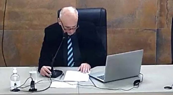 Vereadores de Piçarras aprovam criação de mais 4 cargos comissionados