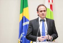 Deputado Carlos Humberto apresenta alteração em lei que desburocratiza emissão de alvará de construção