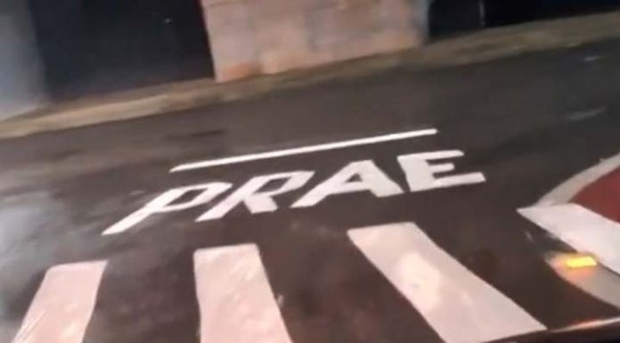 Sinalização com erro de português chama a atenção em cidade catarinense