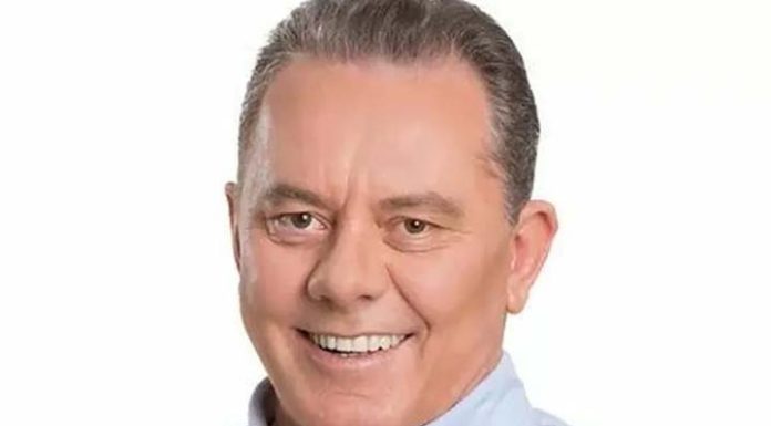 Prefeito e vice de Tubarão são presos em operação que investiga corrupção em esquema de lixo