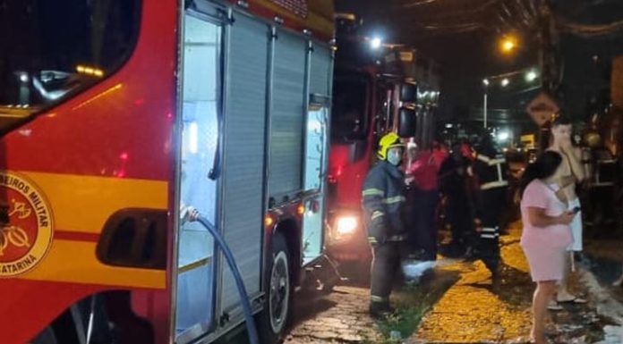 Bombeiros controlam princípio de incêndio em Barra Velha