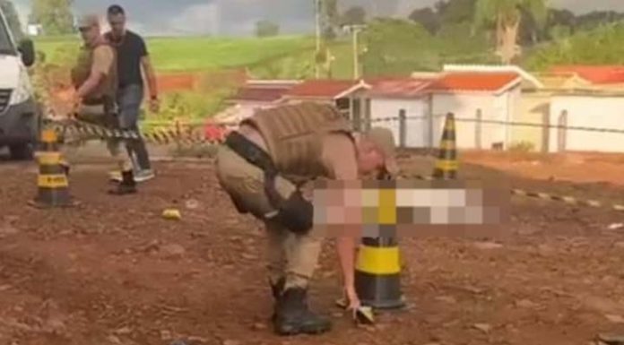 Jovem morre esmagado por caminhão da Banda Corpo e Alma em SC