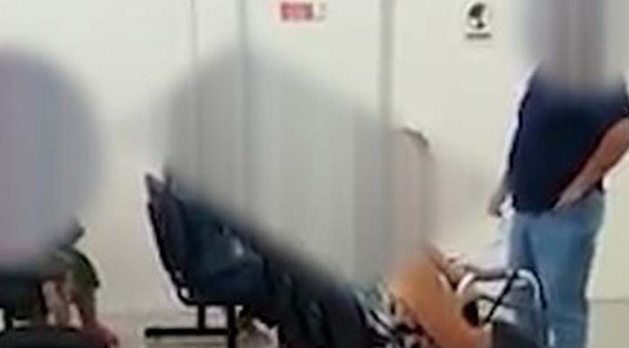 VIDEO Médico grita com pacientes idosos e é afastado do cargo em SC