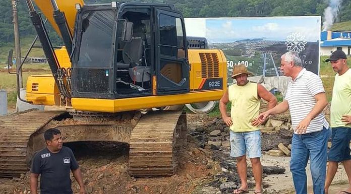 Obras de drenagem avançam na Rua Silvia Reginal Rubini Nicoluzzi em Penha