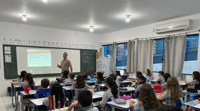 Secretaria de Educação começa aulas do Proerd no ano letivo 2023