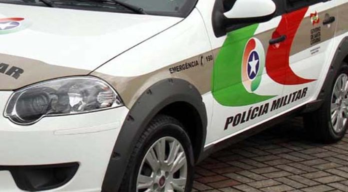 Dois homens são presos por furtar loja no centro de Barra Velha
