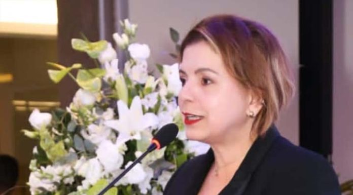 Reginalva Mureb, presidente da Aegea, toma posse na Amfri