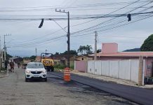 Vereador Maurício acompanha obra de pavimentação no Bairro Mariscal nesta segunda-feira (29)