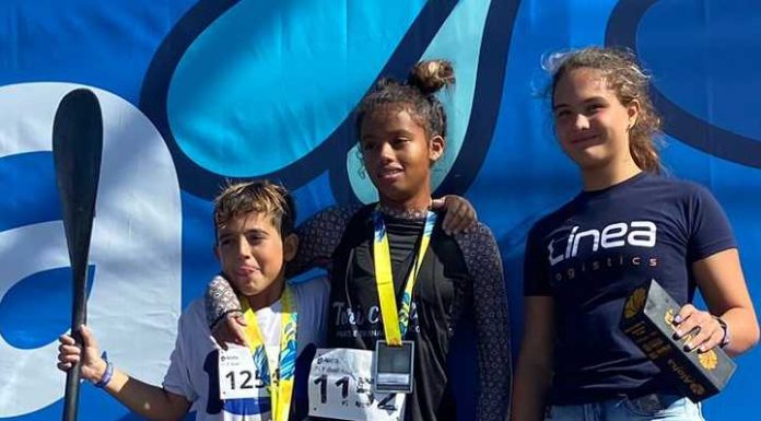 Equipe de Stand Up Paddle de Penha conquista medalhas no maior evento de esportes aquáticos do mundo