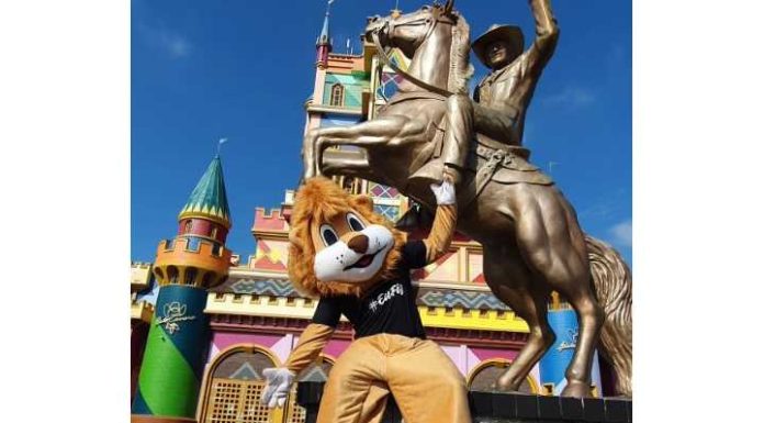 Mascote do Proerd de Penha concorre a melhor foto estadual