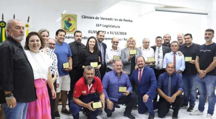 Personalidades de Penha recebem homenagem dos vereadores