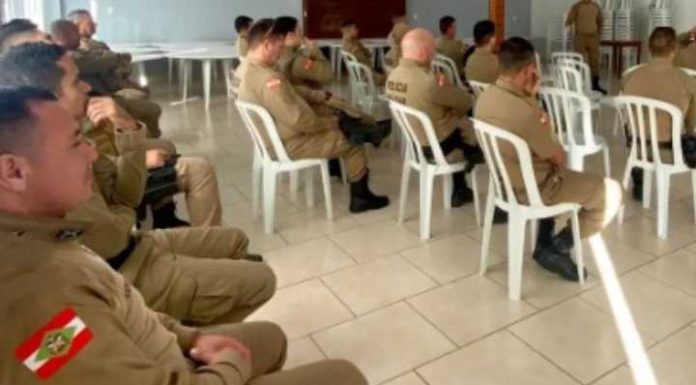 PMs de Barra Velha recebem instruções sobre segurança nas abordagens e agilidade no atendimento