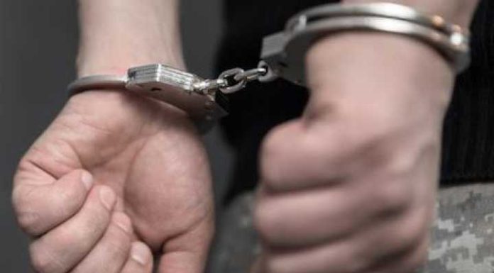 Padrasto de 19 anos é preso após estuprar enteada de 3 anos em SC