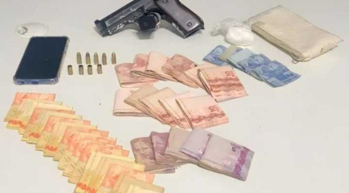 Homem em surto é preso portando drogas após fazer disparos com arma de fogo
