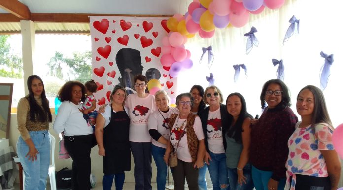 PL Mulher e Associação Caminhar Juntos celebram o Dia das Mães com ação social em Piçarras
