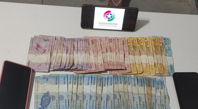 PM prende duas mulheres com mais de 80 porções de crack em Piçarras