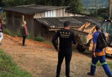 Mutirão de limpeza contra a dengue retirou duas toneladas de entulho no município de Penha