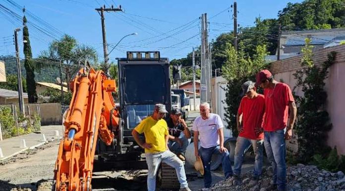 Rua Luíza Alexandrino recebe drenagem pluvial
