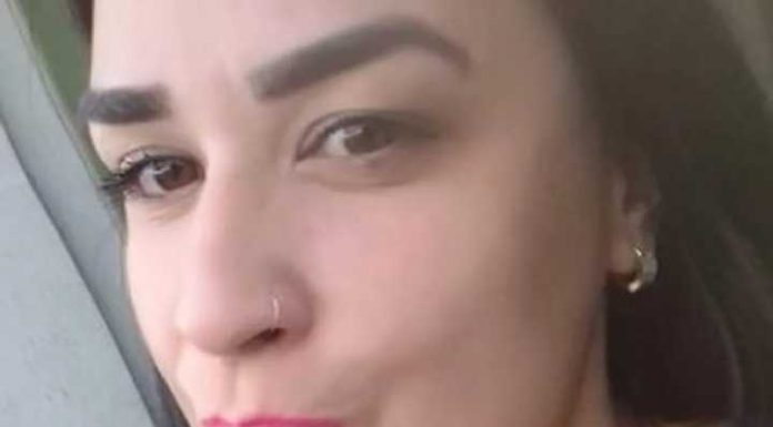 Mulher é morta pelo marido com golpes de afiador de faca na frente dos filhos