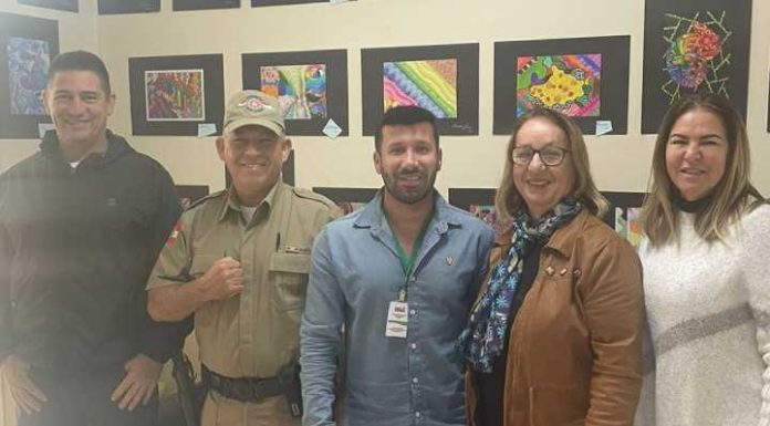 Escola estadual Alexandre Guilherme Figueiredo, em Balneário Piçarras, conta com segurança armada
