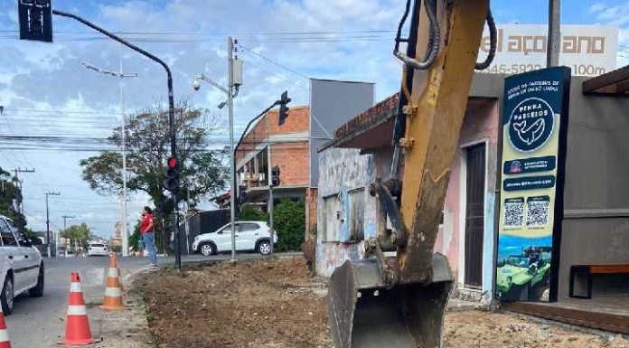 Ruas da Armação e do Gravatá recebem drenagem, pavimentação e reforma de calçadas
