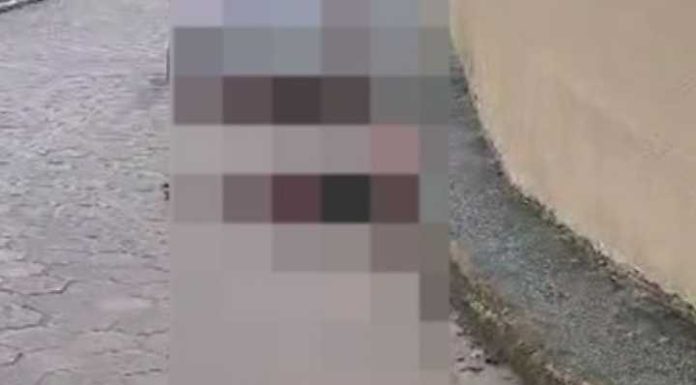 Homem em surto e sem roupa tem parada cardíaca