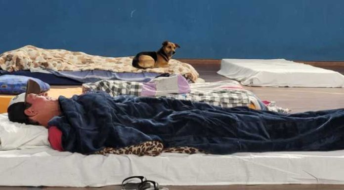 Prefeitura de Penha abre o abrigo emergencial por conta do frio intenso