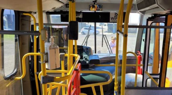 Empresa de ônibus abre vagas para motoristas em Balneário Piçarras
