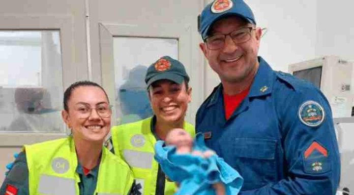 Bombeiros de Navegantes socorrem grávida que estava prestes a dar à luz