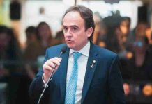 Deputado Carlos Humberto protocola PL para aprimorar o acesso à Educação de Pessoas com Deficiência