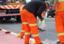 Prefeitura finaliza instalação de tachões redutores de velocidade e reforça sinalização vertical na Avenida Eugênio Krause