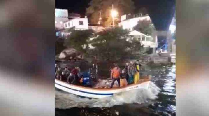Barco tripulado por pai e filhos afunda com 3 toneladas de tainha em Florianópolis