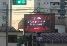 ‘Letícia, volta pra mim’: mensagem misteriosa em telão chama atenção em Itajaí
