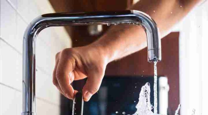 Água tratada: quanto consumir durante o inverno?