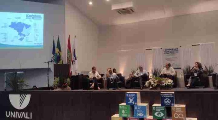Presidente da Aegea de Santa Catarina participa de Mesa Redonda da 1ª Conferência Zona Costeira